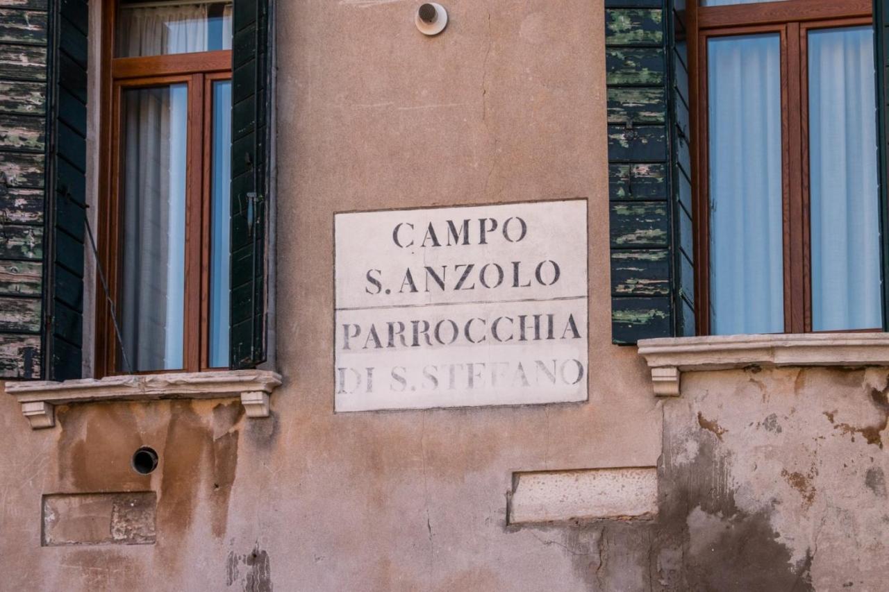 Fenice Backstage Over Canal Venice Exterior photo