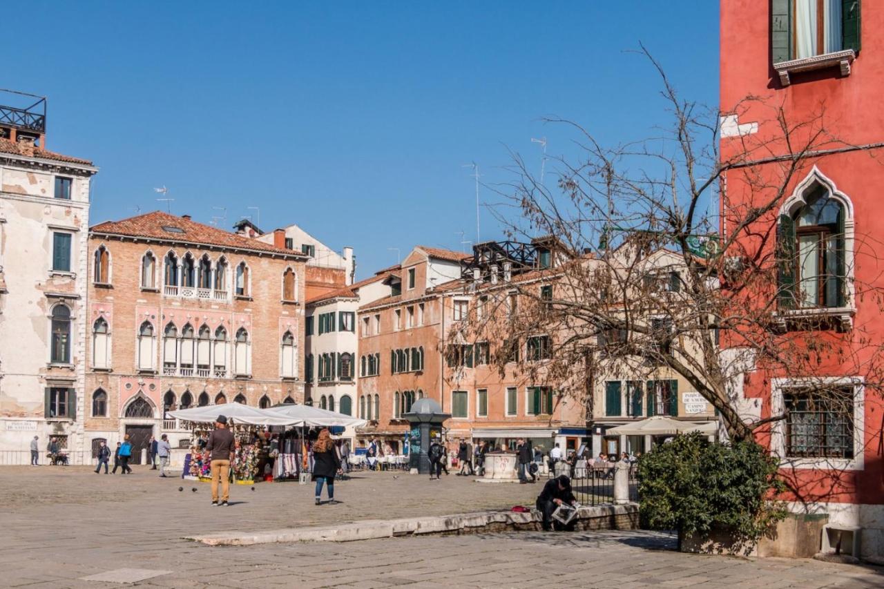 Fenice Backstage Over Canal Venice Exterior photo